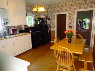 73 Eastern Ave, Keene, NH 03431-4214
