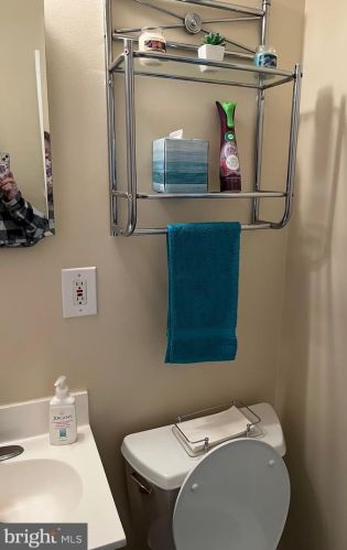 204 Samdin Blvd, Trenton NJ 08610-3934 exterior