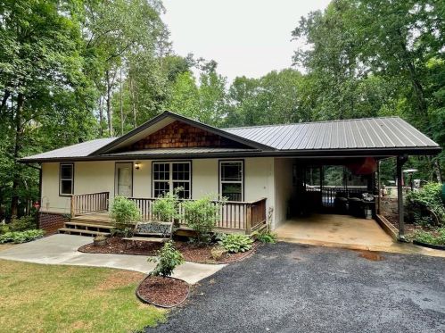 684 Underwood Farm Rd, Cleveland, GA 30528-4993
