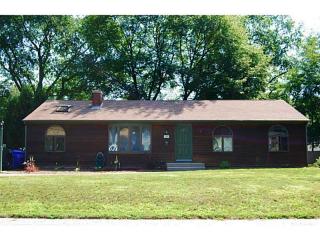 108 Estrell Dr, East Providence, RI 02915-1130