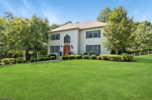 19 Ryan Ct, Dover, NJ 07869-2968