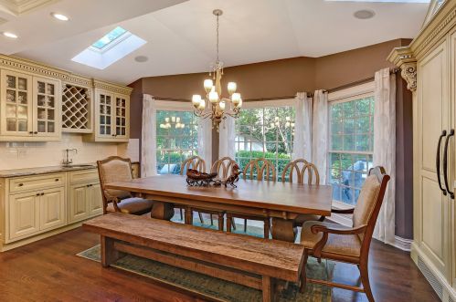 6116 County Line Rd, Willowbrook IL  60527-5719 exterior