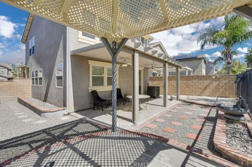 7948 Shadow Trails Ln, Riverside CA  92509-7007 exterior