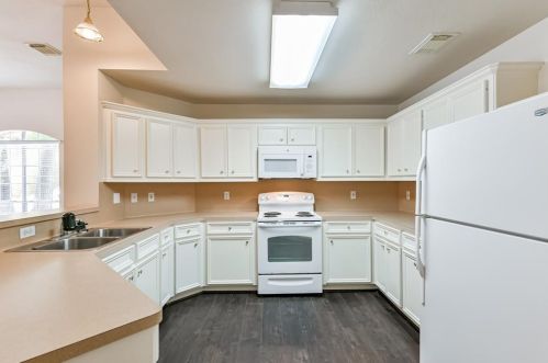 1744 Hazelwood St, Conroe TX  77301-4031 exterior