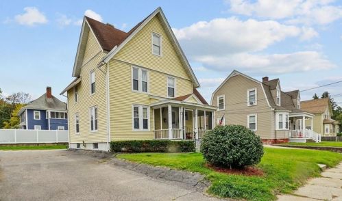 28 Andrews St, Woonsocket, RI 02895-5708
