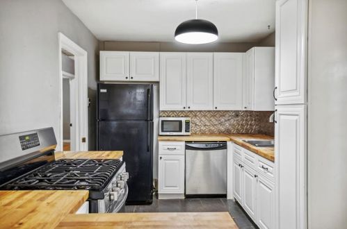 2900 Horse Shoe Dr, Atlanta GA  30316-4408 exterior