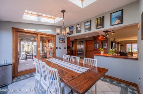 15 Hartshorne Pl, Middletown NJ  07748-2520 exterior