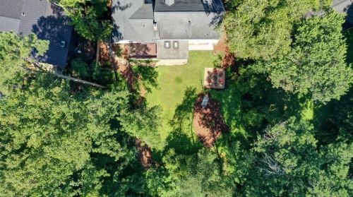 535 Bridgewater Dr, Atlanta GA  30328-2814 exterior