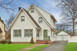 318 Bogert Ave, Ridgewood, NJ 07450-2704