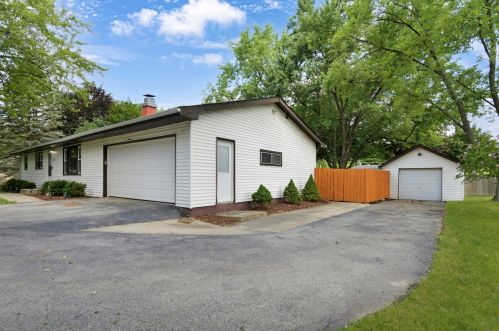 12866 Keith Ave, Waukegan, IL 60085-1122