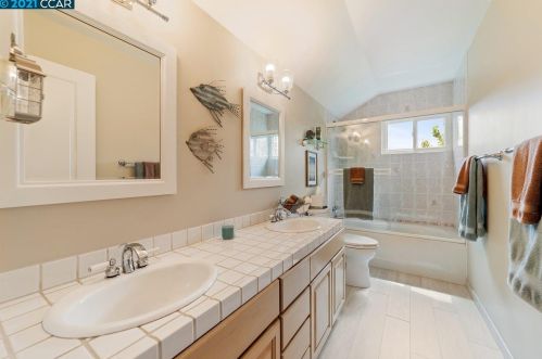 907 Hastings Dr, Concord CA  94518-3821 exterior