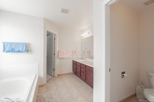 19175 39th Ave, Denver CO  80249-7343 exterior