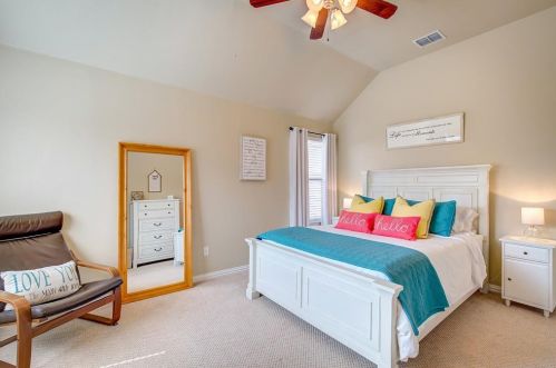 1408 Flowers Dr, Carrollton TX 75007-1470 exterior