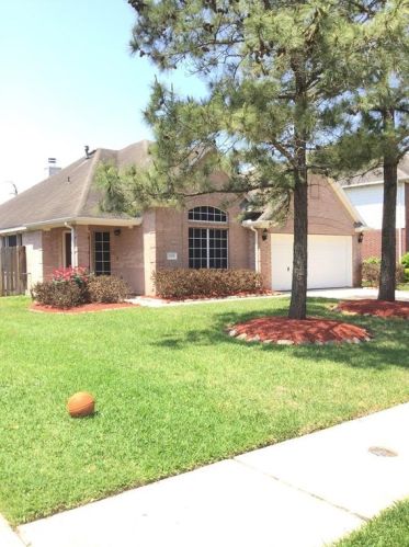 2306 Quiet Bay St, Pearland, TX 77584-8254