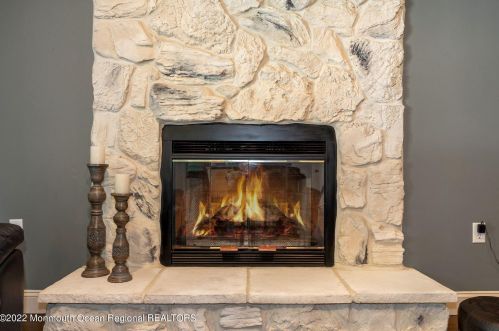 3 Princeton Ct, Tinton Falls NJ 07702-4055 exterior