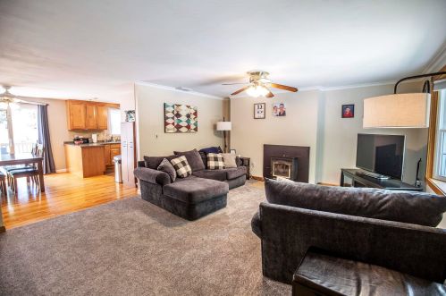 195 Fieldstone Dr, Londonderry, NH 03053-2715