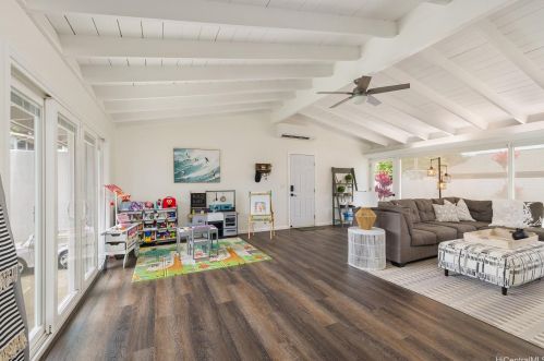 5009 Poola St, Honolulu HI  96821-1533 exterior