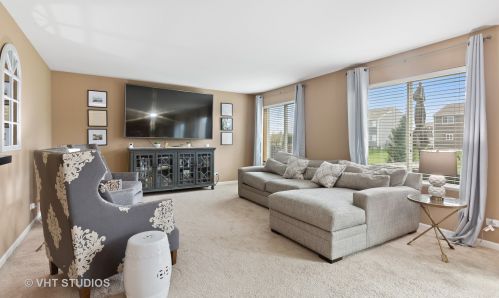 1353 Padre Island Ln, Pingree Grove IL  60140-2021 exterior