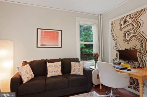 7125 Poplar Ave, Silver Spring MD 20912-4675 exterior