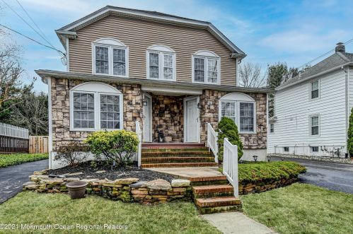 42 John St, Tinton Falls, NJ 07701-2338