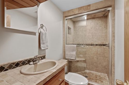 1027 Idaho Ave, Saint Paul MN  55117-3352 exterior
