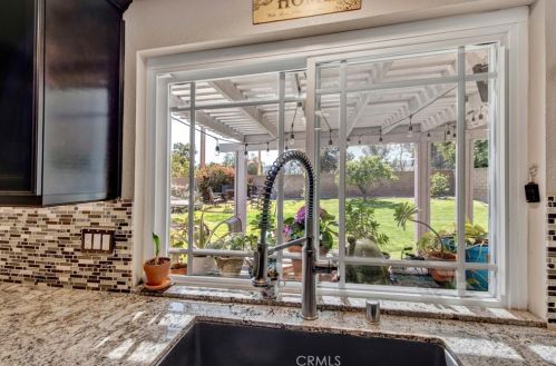 6236 Woodsboro Ave, Anaheim CA  92807-2347 exterior