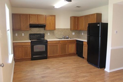 134 Churchill Downs, Uhland TX  78640-5240 exterior