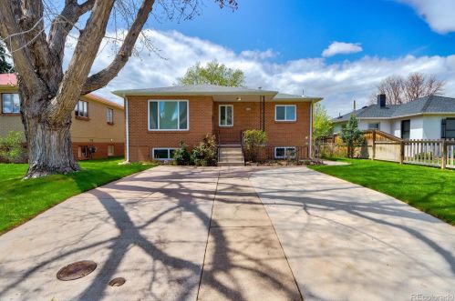 3905 Logan St, Englewood, CO 80113-4722