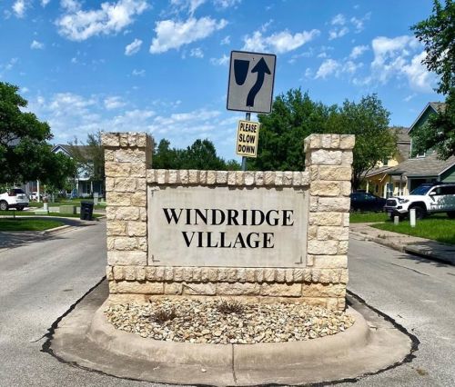 1103 3rd St, Georgetown, TX 78626-5158