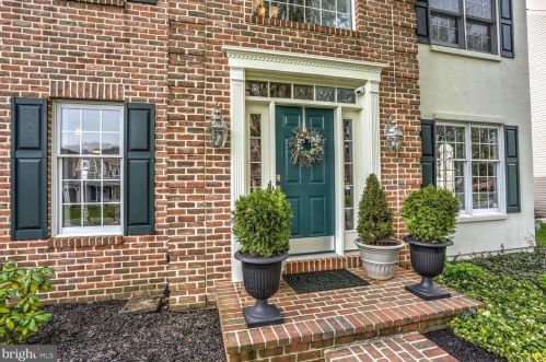 1026 Whitemarsh Dr, Lancaster, PA 17601-4874
