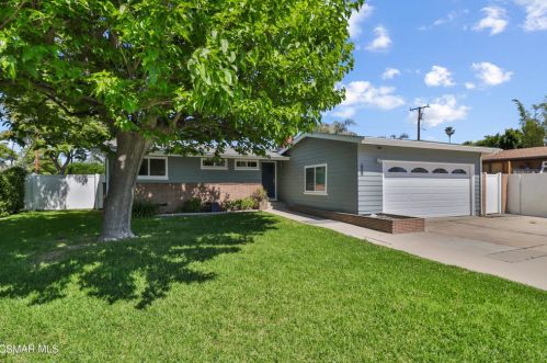 1540 Buster St, Simi Valley, CA 93065-3220