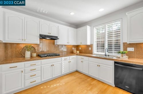 104 Lance Ct, Pacheco, CA 94553-5419