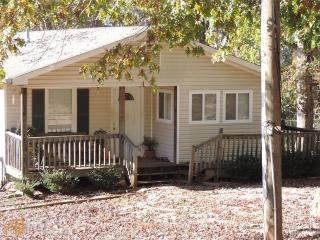 240 Susie Pl, Newnan, GA 30265-3307