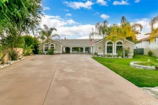 1176 Sunset Ct, Upland, CA 91784-1082