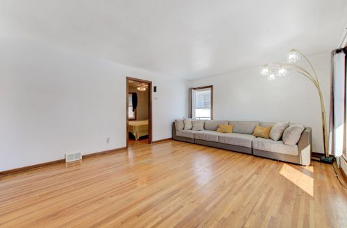 1673 Craig Pl, Saint Paul, MN 55119-4201