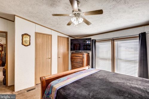 24 Raptor Dr, Hanover PA 17331-8159 exterior