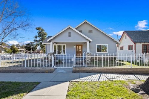 3508 Locust St, Riverside CA  92501-2637 exterior