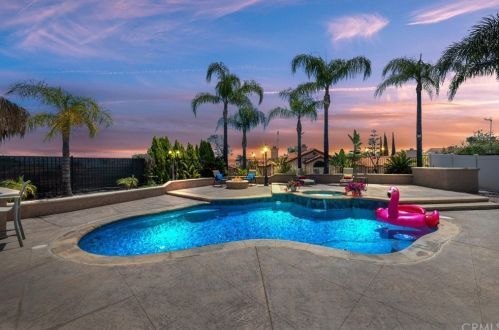 8432 Dolf Ct, Riverside, CA 92508-2914