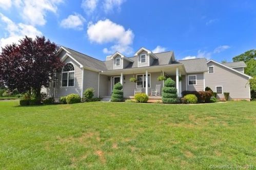 62 Blueberry Ln, Southington, CT 06489-3933