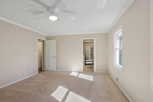 6768 Lockridge Dr, Atlanta GA  30360-1561 exterior