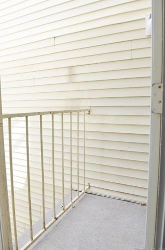 117 Carriage Crossing Ln, Middletown CT  06457-5831 exterior