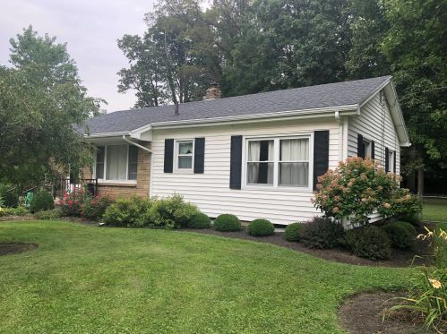 2960 Oxford Dr, Springfield, OH 45506-3700