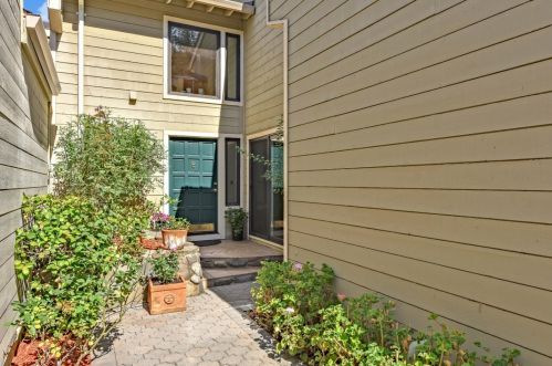 107 Cedarcrest Pl, Los Gatos, CA 95032-1739