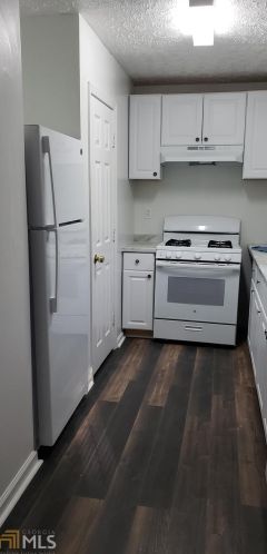 2621 Country Trce, Conyers GA  30013-2174 exterior
