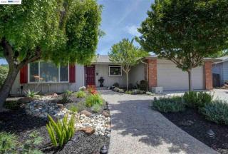 6945 Prince Dr, Pleasanton, CA 94568-2126