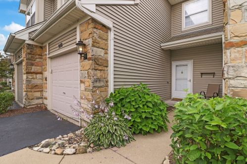 938 Mesa Dr, Barrington Hills, IL 60156