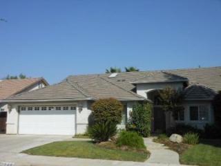1646 Granada Ave, Fresno, CA 93720-4271