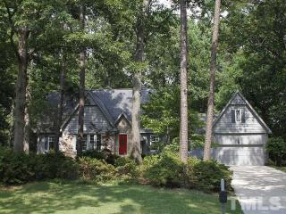 102 Perth Ct, Cary, NC 27511-6535