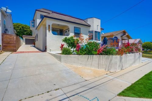 4515 136th St, Hawthorne, CA 90250-5733
