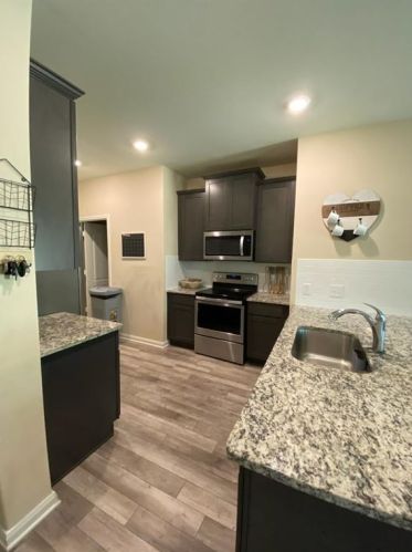 513 Cross Rdg Cir, Fort Worth TX  76120-2438 exterior